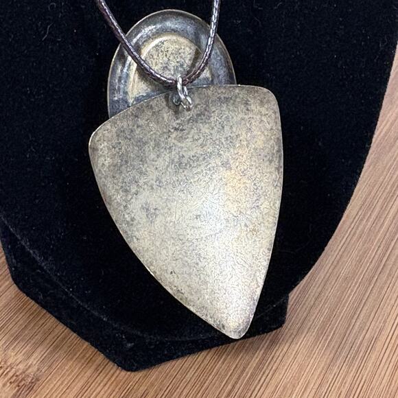 Pendant Necklace Brass Color and Brown Plastic Gem 17" Retro Statement Upcycled - Picture 5 of 7